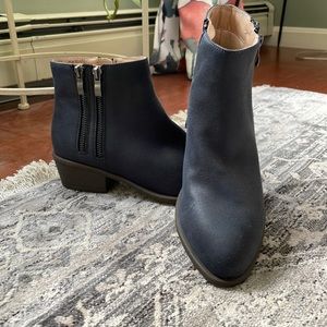 ✨NEW✨ Journee Blue Booties Size 7